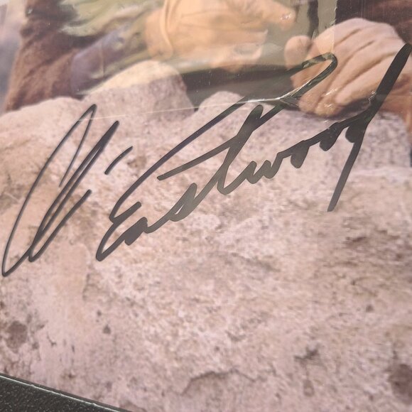 Clint Eastwood Autographed 8x10 Photo W/ COA - Group Authentics - Picture 2 of 4